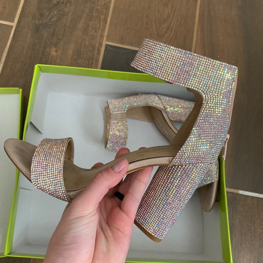 Gianni Bini Ronilynn Rose Gold Heels 6.5M